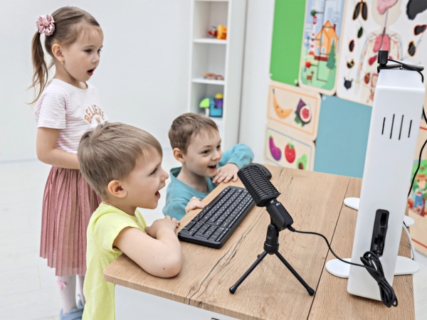 Логопедический комплекс АЛМА "Зазеркалье" со встроенным ПК и сенсорным экраном