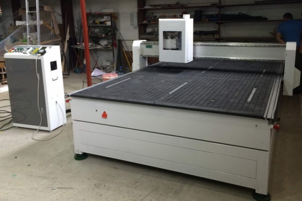 Фрезерный станок c ЧПУ Advercut K45MT/2040