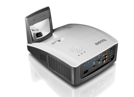 Ультракороткофокусный проектор BenQ MH856UST+