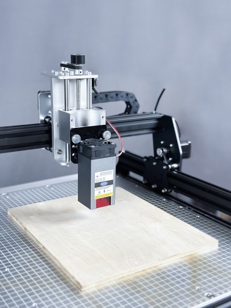 Фрезерно-гравировальный станок с ЧПУ R:ED