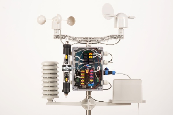 Набор «Школьная метеостанция ЙоТик М2» для оснащения агротехнологического класса
