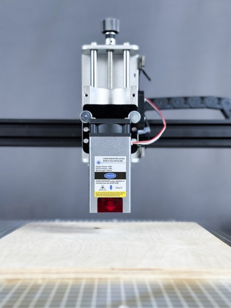 Фрезерно-гравировальный станок с ЧПУ R:ED