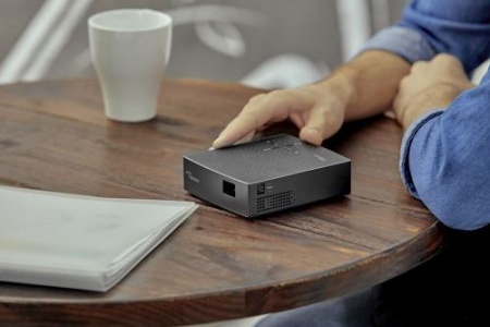 Мультимедийный проектор Optoma LV130