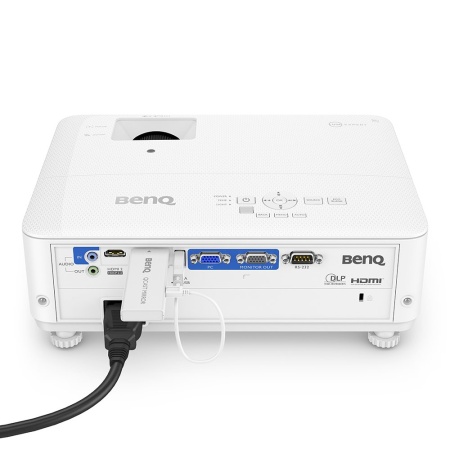 Мультимедийный проектор BenQ TH685
